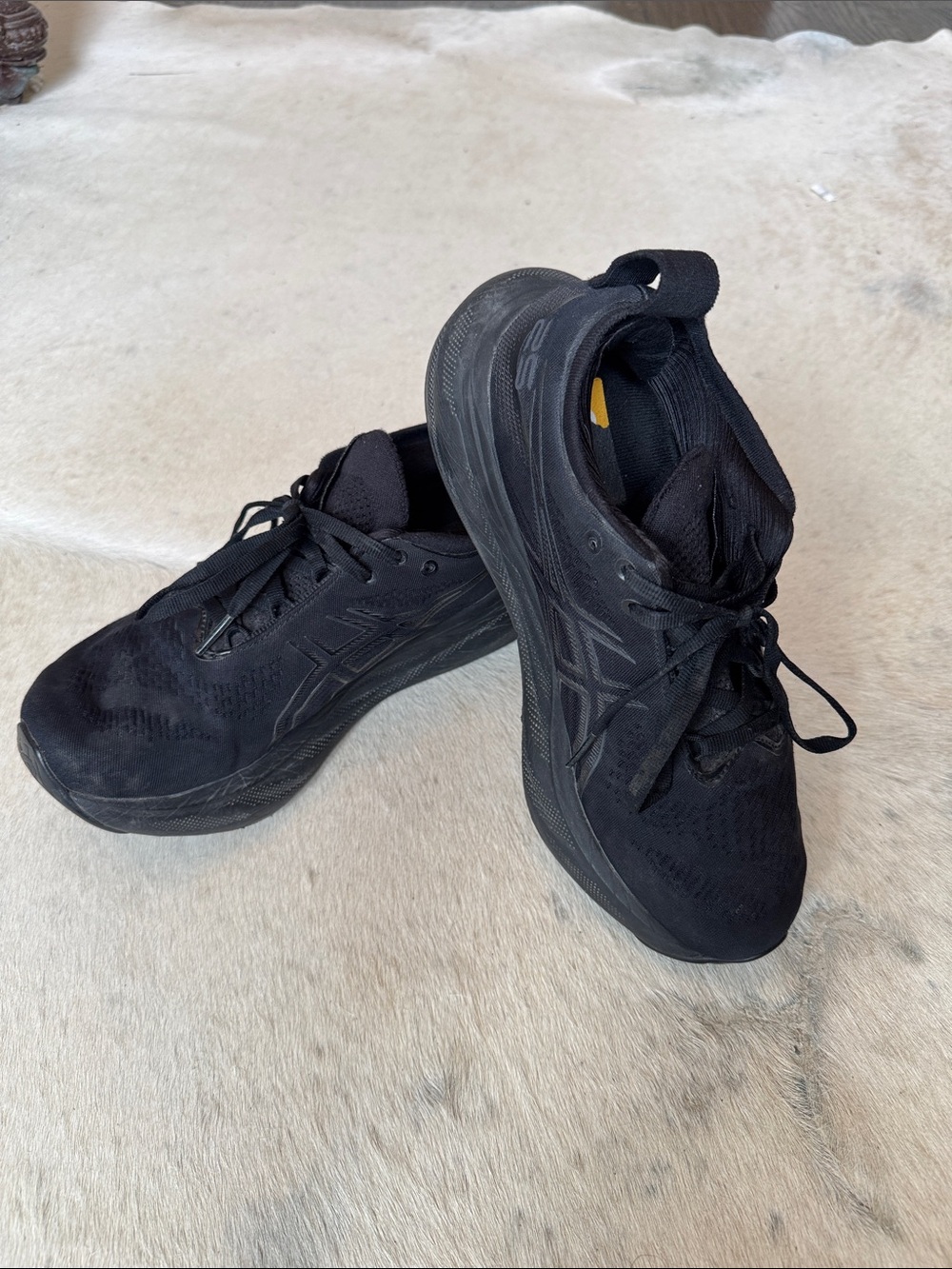 ASICS Gel Nimbus 25, Triple Black